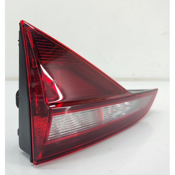 Lanterna Tampa Traseira Direita Vw Jetta Gli 230cv 2019 Direito/passageiro Vermelho