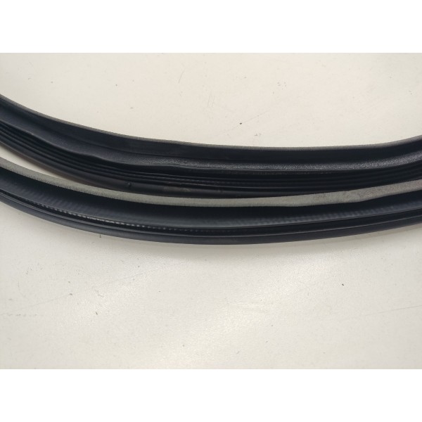 Borracha Carroceria Porta Traseira Direita Azera 3.3 2011