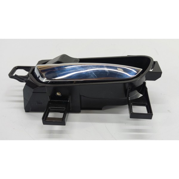 Maçaneta Interna Traseira Esquerda Nissan Kicks 2021 5rb Dianteira