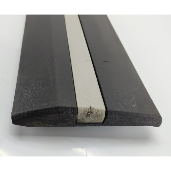 Friso Porta Traseira Direita Nissan Kicks 2021 828705ra1a Preto