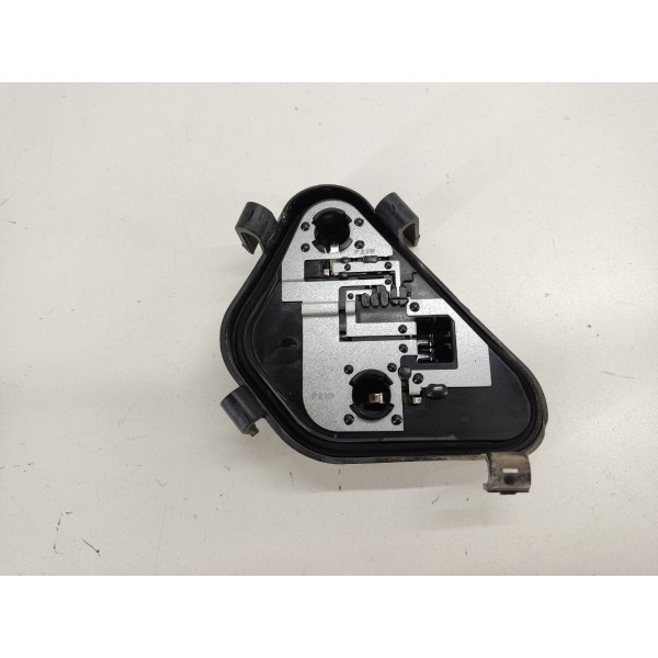 Soquete Circuito Lanterna T.d Bmw 320i N20 2015 Direito Preto