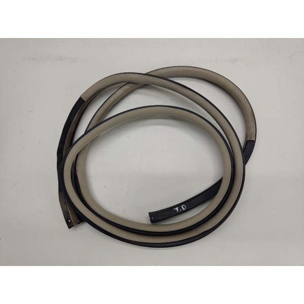 Borracha Carroceria Porta Traseira Direita Fusion V6 2010