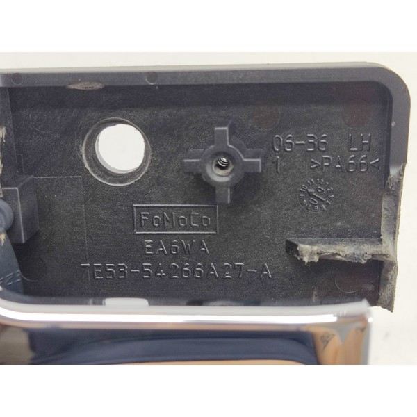 Maçaneta Interna Dianteira Esquerda Fusion V6 2010 C Detalhe Dianteira