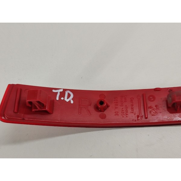 Refletor Olho Gato Traseiro Direito Bmw X1 2019 2.0t Vermelho