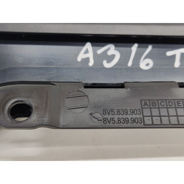 Acabamento Black Piano Coluna Porta T\e Audi A3 2016 Detalhe