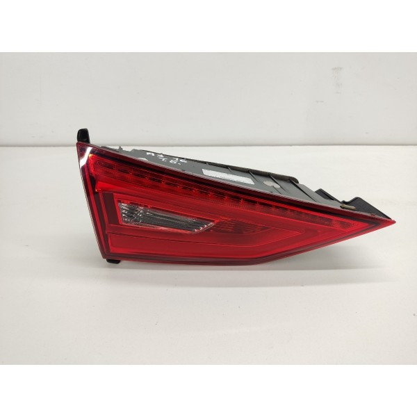 Lanterna Tampa Traseira Esquerda Audi A3 2016 Esquerdo Vermelho