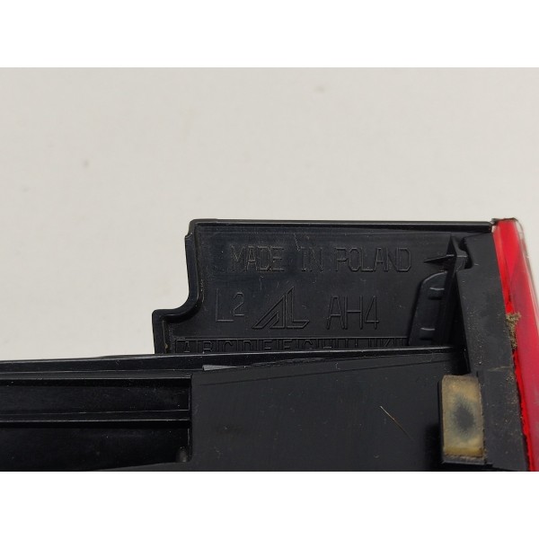 Lanterna Tampa Traseira Esquerda Audi A3 2016 Esquerdo Vermelho