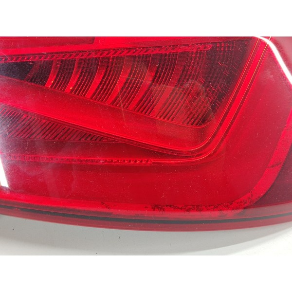 Lanterna Traseira Direita Audi A3 2016 Detalhe Direito Vermelho