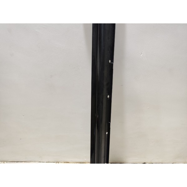 Spoiler Lateral Direito Chevrolet Captiva 2011 C\ Detalhe Preto