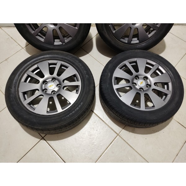 Jogo Roda R17 Chevrolet Captiva 3.6 2011 Pneu Ruim Prateado