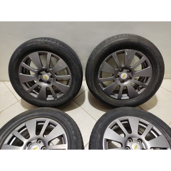 Jogo Roda R17 Chevrolet Captiva 3.6 2011 Pneu Ruim Prateado