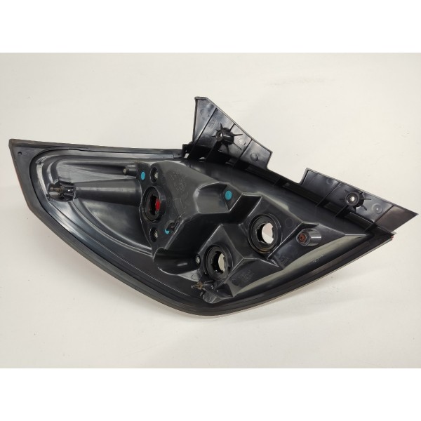 Lanterna Traseira Direita Chevrolet Captiva 3.6 2011 Direito Vermelho