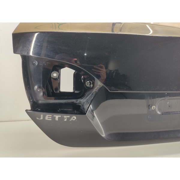 Tampa Traseira Porta Mala Jetta 2.0 Tsi 2012 Com Detalhe Preto