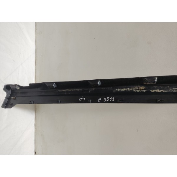 Spoiler Lateral Lado Direito Freelander 2 2008 Gasolina Preto