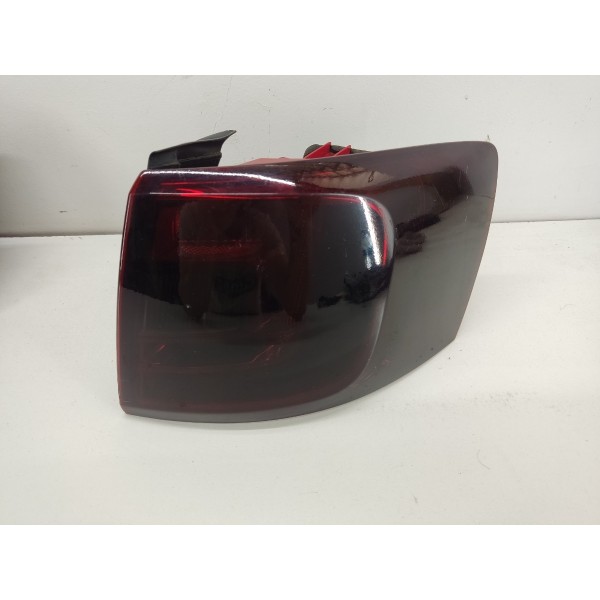 Jogo Lanterna Fume Pintada Jetta 2.0 Tsi 2011 2012 2013 2014 Esquerdo Vermelho