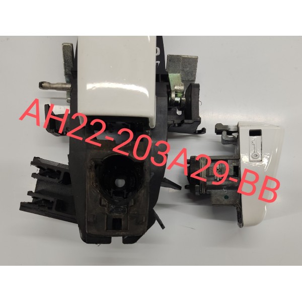 Maçaneta Externa D.e Discovery 4 3.0 2012 C/detalhe Traseira