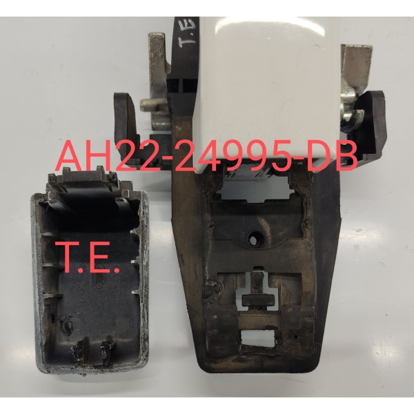 Maçaneta Externa T.e Discovery 4 3.0 2012 C/detalhe Traseira