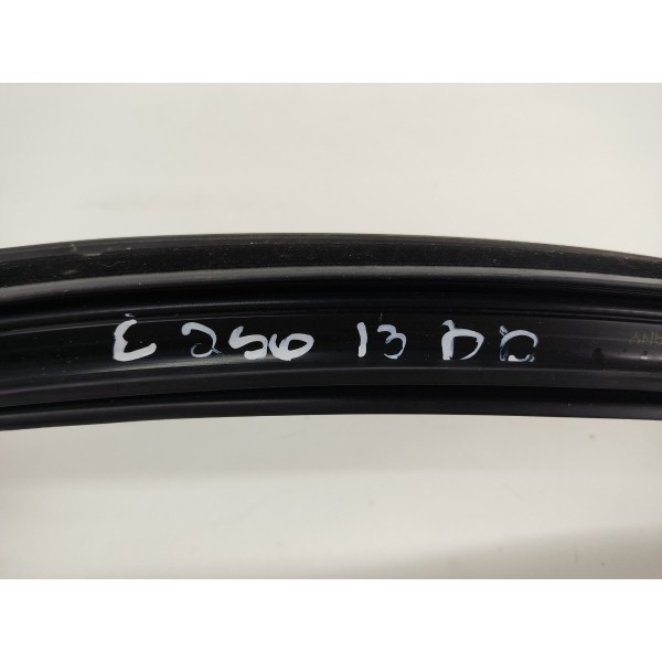 Borracha Guarnição Vidro Dianteiro /d Mercedes C250 2013