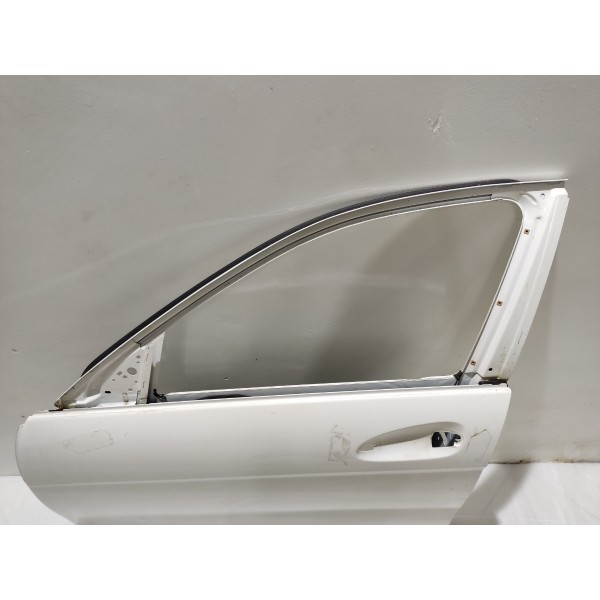 Porta Dianteira Esquerda Mercedes C250 2013 Dianteira Dianteira Branco