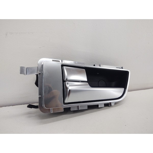 Maçaneta Interna Traseira Esquerda Discovery 4 3.0 2013 Traseira