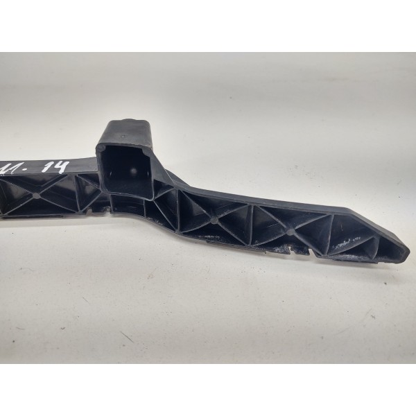 Guia Suporte Para Choque Traseiro Esquerdo Freemont 2.4 2012