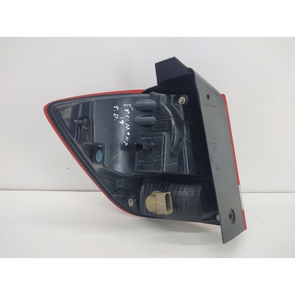 Lanterna Traseira Direita Freemont 2.4 2012 Com Led Direito Vermelho