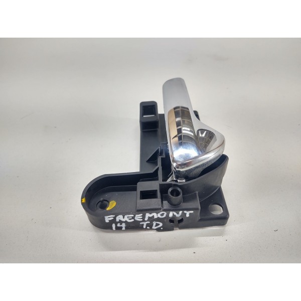 Maçaneta Interna Traseira Direita Freemont 2.4 2012 Traseira