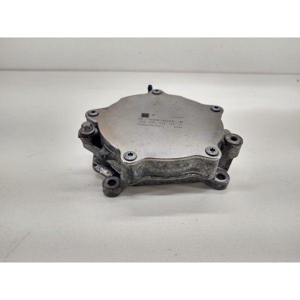 Bomba Vácuo Mercedes B200 2015 11