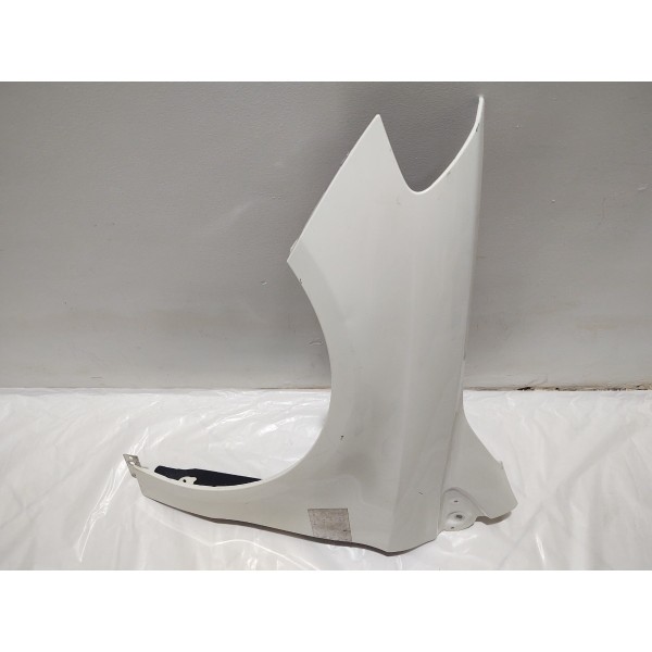 Para Lama Lado Esquerdo Mercedes B200 2015