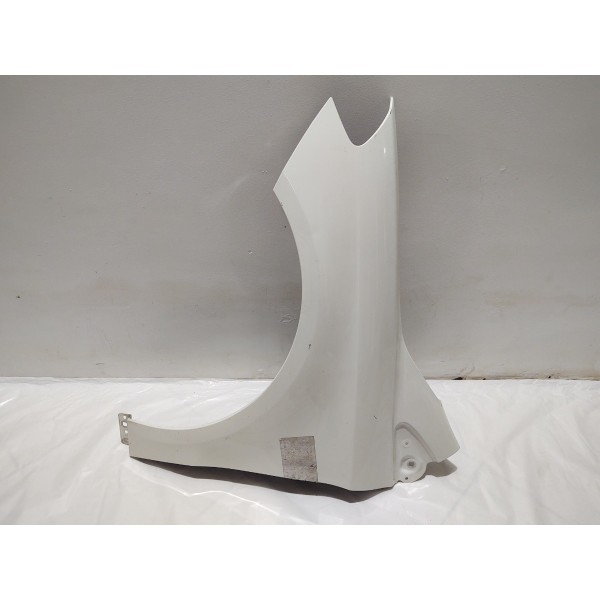 Para Lama Lado Esquerdo Mercedes B200 2015