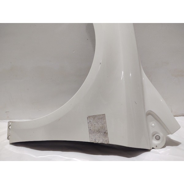 Para Lama Lado Esquerdo Mercedes B200 2015