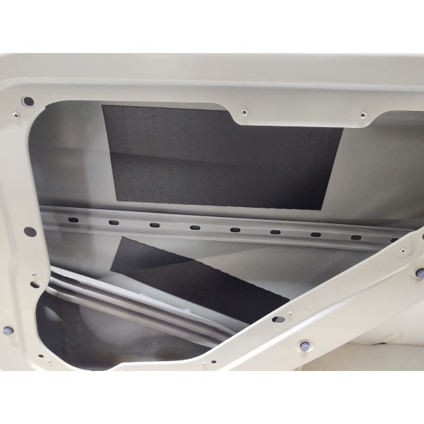 Porta Traseira Direita Mercedes B200 2015 C/ Detalhe Traseira Direita Branco