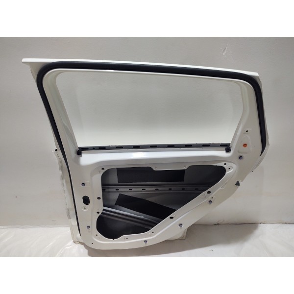 Porta Traseira Direita Mercedes B200 2015 C/ Detalhe Traseira Direita Branco