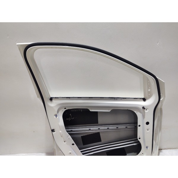 Porta Dianteira Esquerda Mercedes B200 2015 Dianteira Esquerda Branco