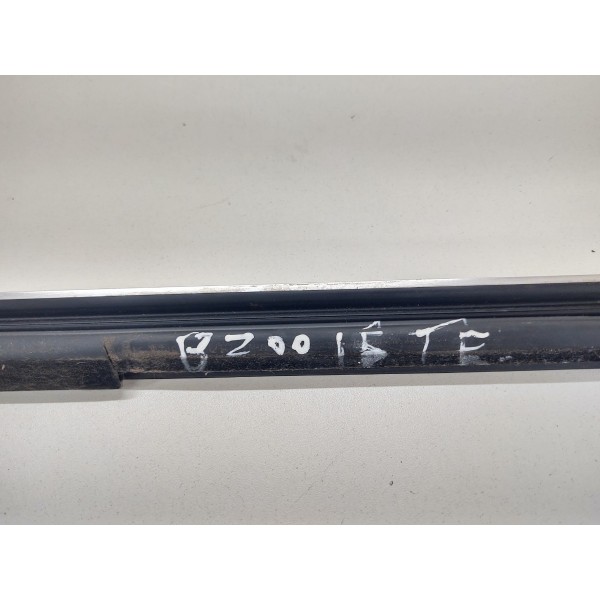 Pestana Porta Traseira Esquerda Mercedes B200 2015