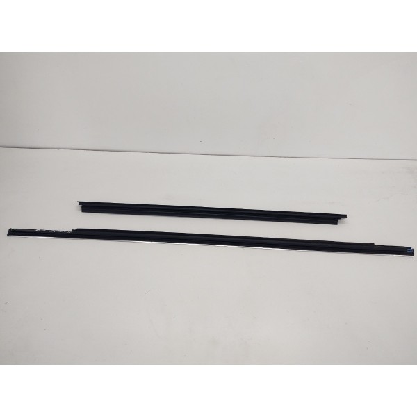 Pestana Porta Dianteira Direita Mercedes B200 2015