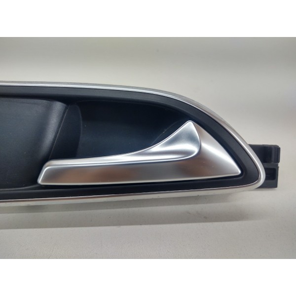 Maçaneta Interna Dianteira Direita Mercedes B200 2015 Dianteira