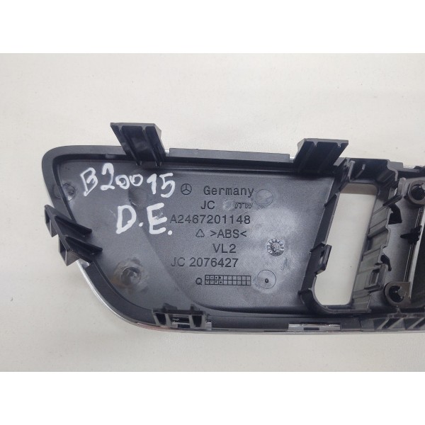 Maçaneta Interna Dianteira Esquerda Mercedes B200 2015 Dianteira