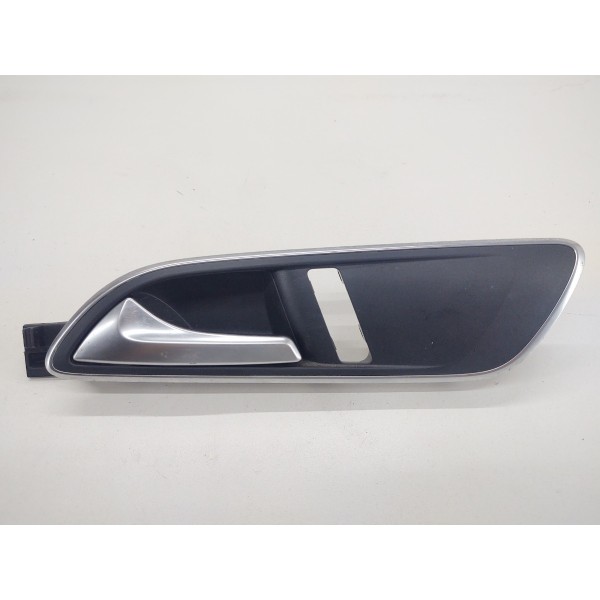 Maçaneta Interna Dianteira Esquerda Mercedes B200 2015 Dianteira