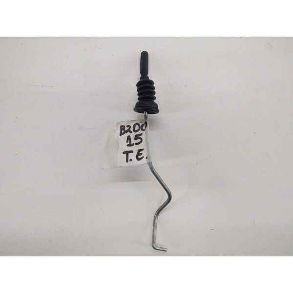 Pino Trava Forro Porta Traseiro Esquerdo Mercedes B200 2015