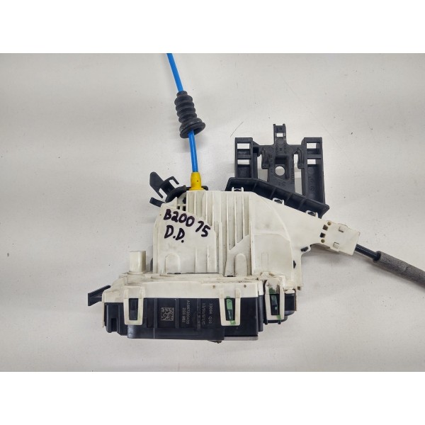 Fechadura Porta Dianteira Direita Mercedes B200 2015