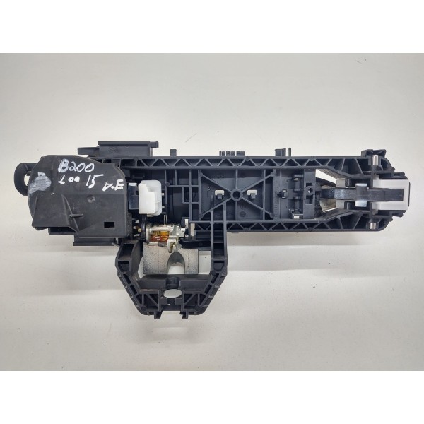 Maçaneta Externa Dianteira Esquerda Mercedes B200 2015 Branco Dianteira